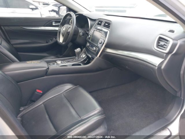 1N4AA6AV4KC371345 Nissan Maxima 3.5 Sl