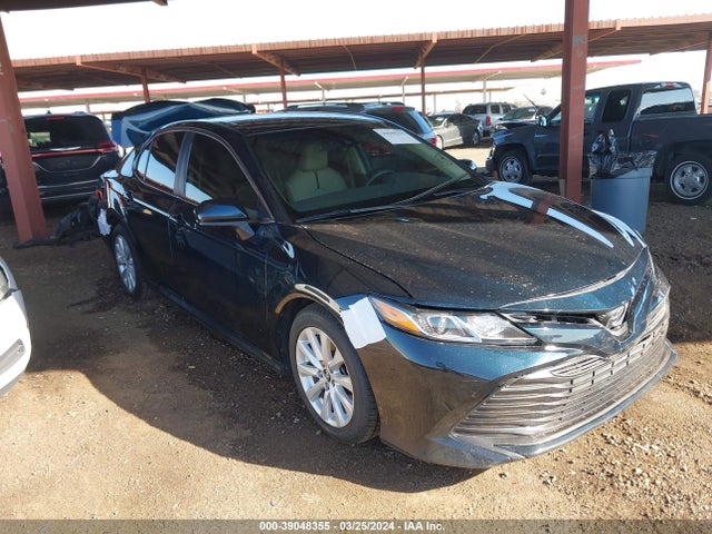 Toyota CAMRY LE 2019 4T1B11HK8KU741666 zdjęcie główne