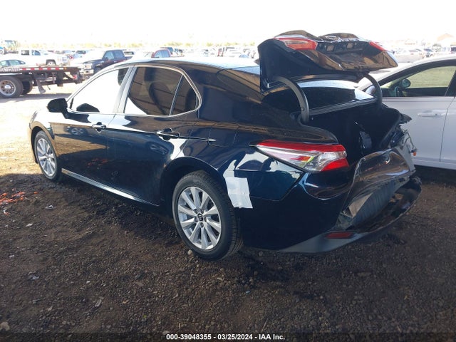 Toyota CAMRY LE 2019 4T1B11HK8KU741666 Image 3