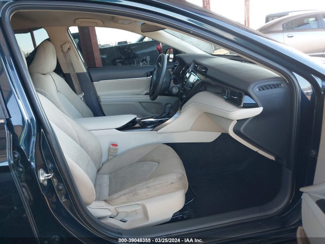 Toyota CAMRY LE 2019 4T1B11HK8KU741666 Image 5