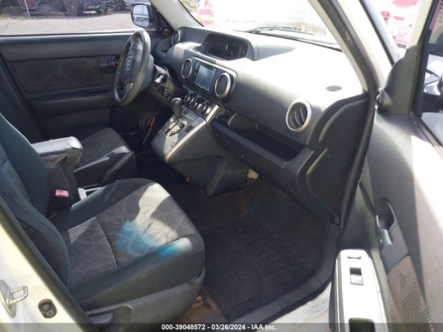 JTLZE4FE8FJ068315 Scion XB