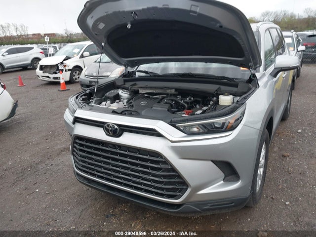 Toyota Grand Highlander Xle 2024 5TDAAAB50RS025779 Image 10