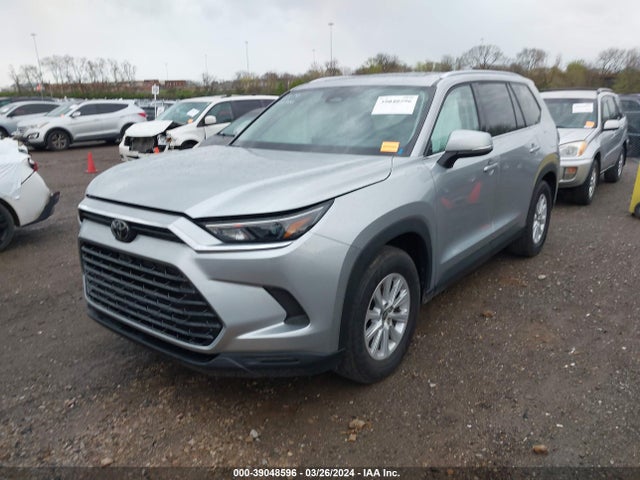 Toyota Grand Highlander Xle 2024 5TDAAAB50RS025779 Image 2