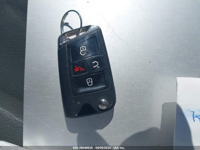3VV3B7AX3MM102957 Volkswagen Tiguan