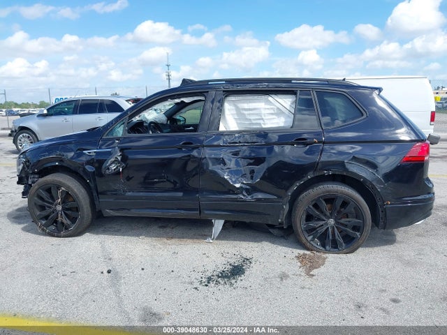 3VV3B7AX3MM102957 Volkswagen Tiguan