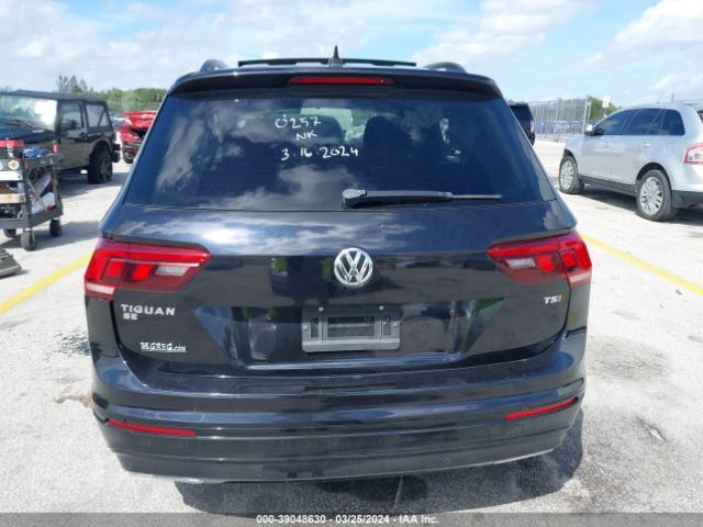 3VV3B7AX3MM102957 Volkswagen Tiguan