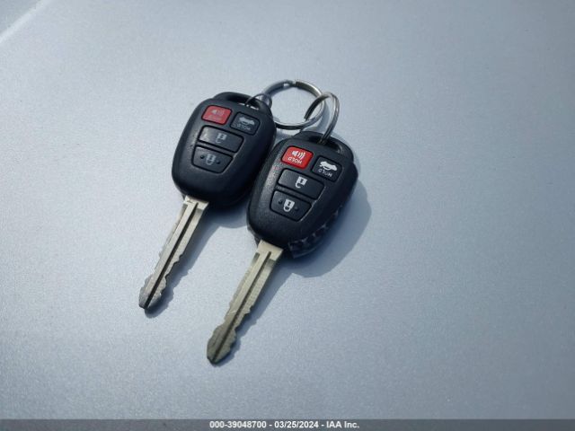 2T1BURHE6HC886702 Toyota Corolla L/le/se/se Special Edition/xle/xse