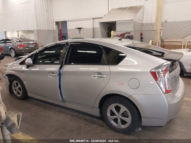 Toyota Prius Three 2014 JTDKN3DU5E0392599 Image 14