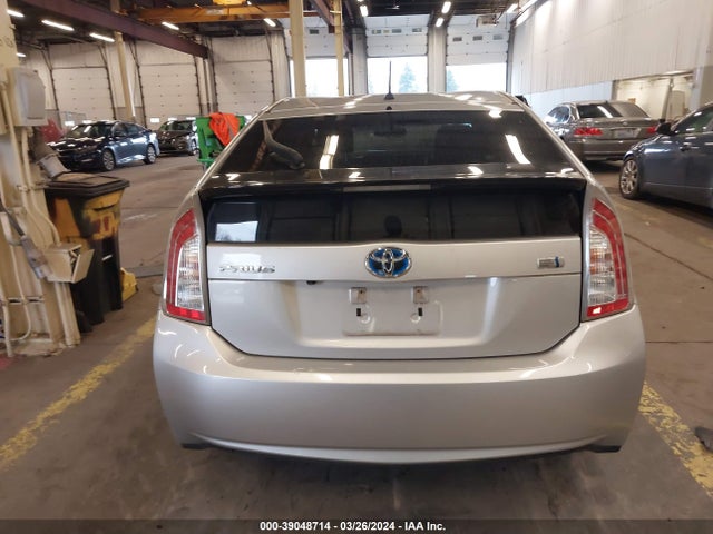 Toyota Prius Three 2014 JTDKN3DU5E0392599 Image 16