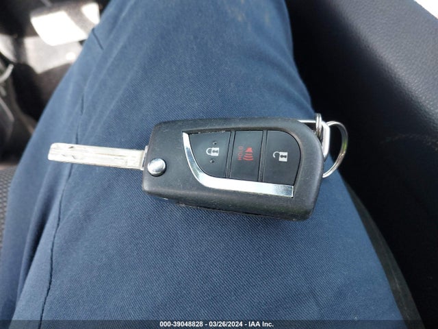 Toyota RAV4 LE 2019 JTMF1RFV9KD042838 Image 11