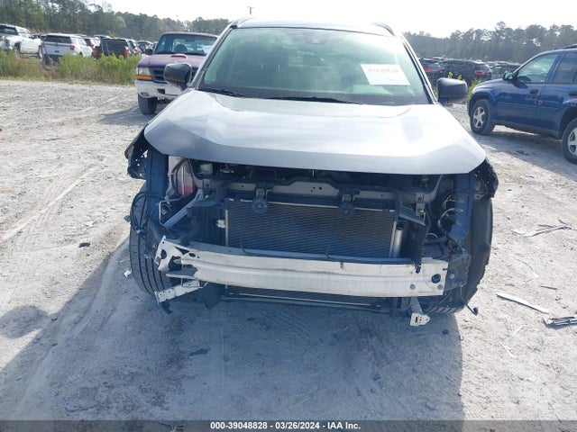 Toyota RAV4 LE 2019 JTMF1RFV9KD042838 Image 6
