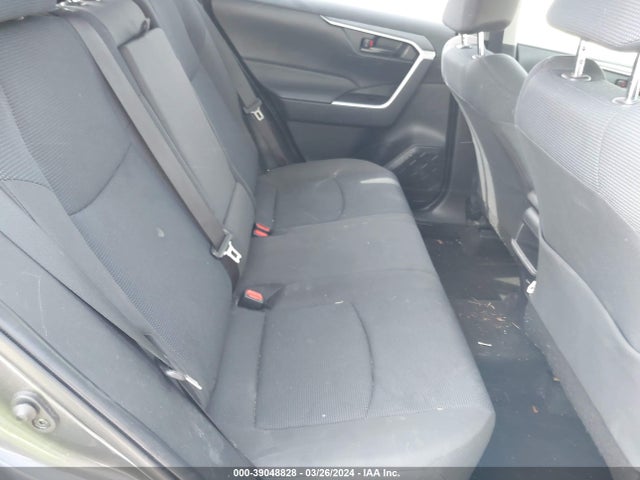 Toyota RAV4 LE 2019 JTMF1RFV9KD042838 Image 8