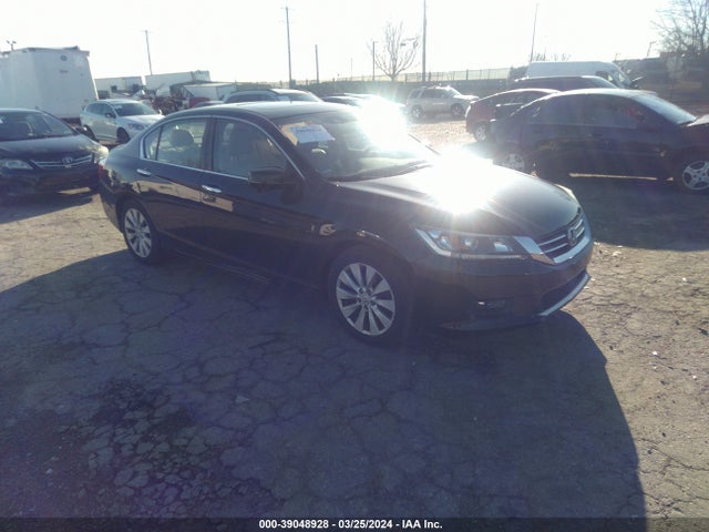 2015 1HGCR2F8XFA075918 main image