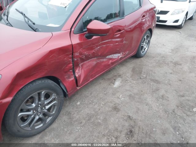 3MYDLBYV4KY518286 Toyota YARIS LE