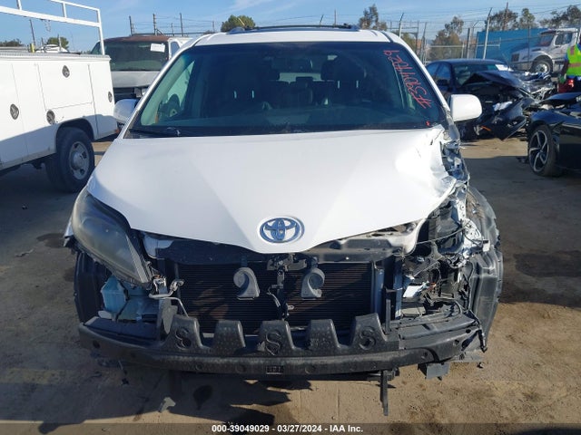 Toyota Sienna Se 8 Passenger 2015 5TDXK3DC4FS679971 Image 13