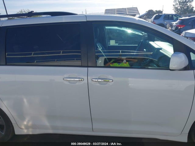 Toyota Sienna Se 8 Passenger 2015 5TDXK3DC4FS679971 Image 14