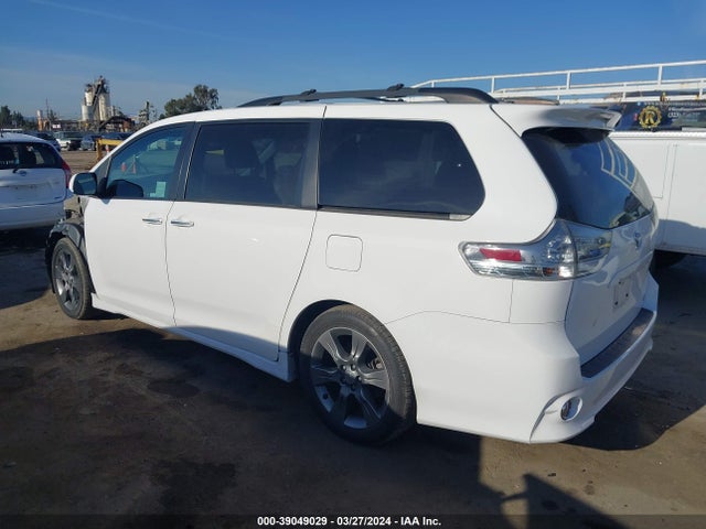 Toyota Sienna Se 8 Passenger 2015 5TDXK3DC4FS679971 Image 3