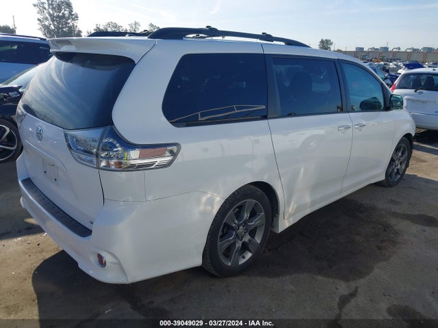 Toyota Sienna Se 8 Passenger 2015 5TDXK3DC4FS679971 Image 4