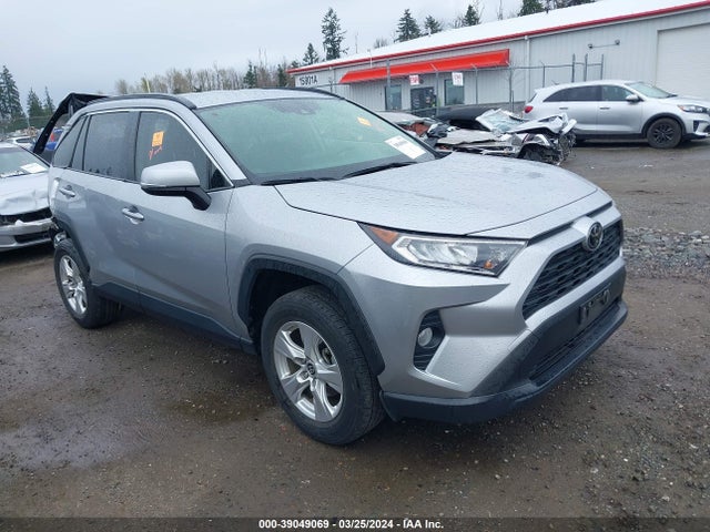 Toyota Rav4 Xle 2020 JTMP1RFV3LJ036556 main image