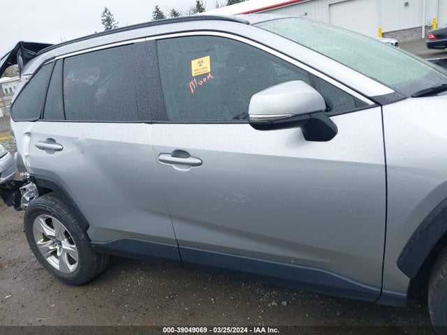 Toyota Rav4 Xle 2020 JTMP1RFV3LJ036556 Image 13