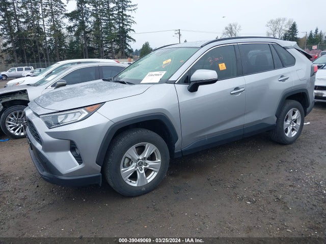 Toyota Rav4 Xle 2020 JTMP1RFV3LJ036556 Image 2
