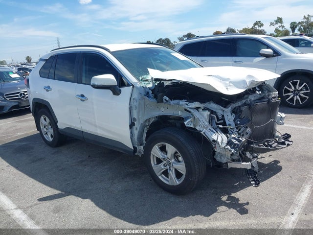 Toyota Rav4 Xle 2020 2T3W1RFV6LW069175 Image 1