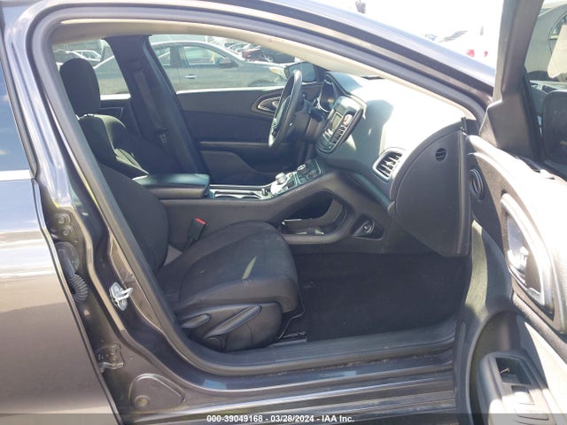 Chrysler 200 Limited 2016 1C3CCCAB5GN133053 Image 5