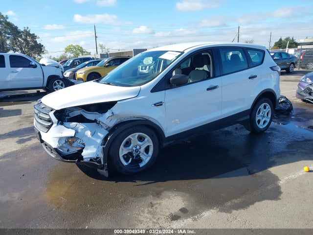 Ford ESCAPE S 2018 1FMCU0F71JUB74283 Image 2