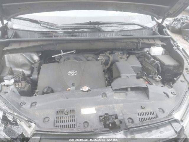 5TDJZRFH6KS625286 Toyota Highlander Se