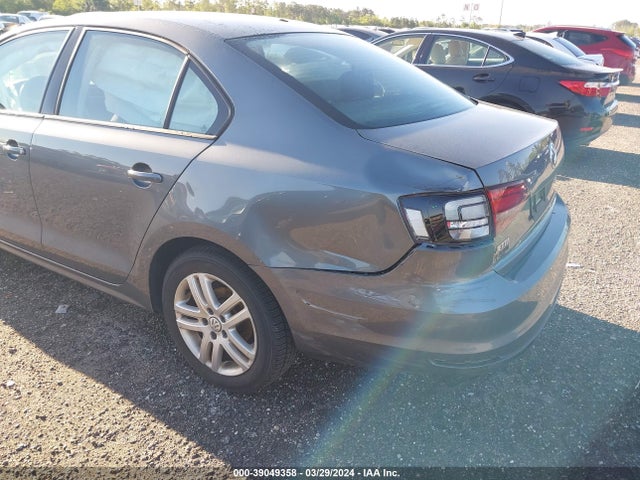 3VW2B7AJ5JM233368 Volkswagen Jetta 1.4t S