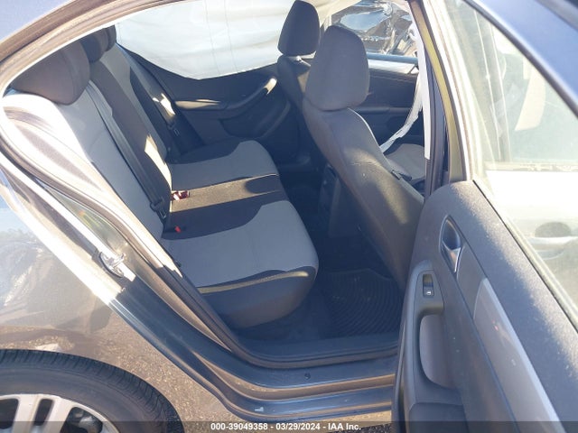 3VW2B7AJ5JM233368 Volkswagen Jetta 1.4t S
