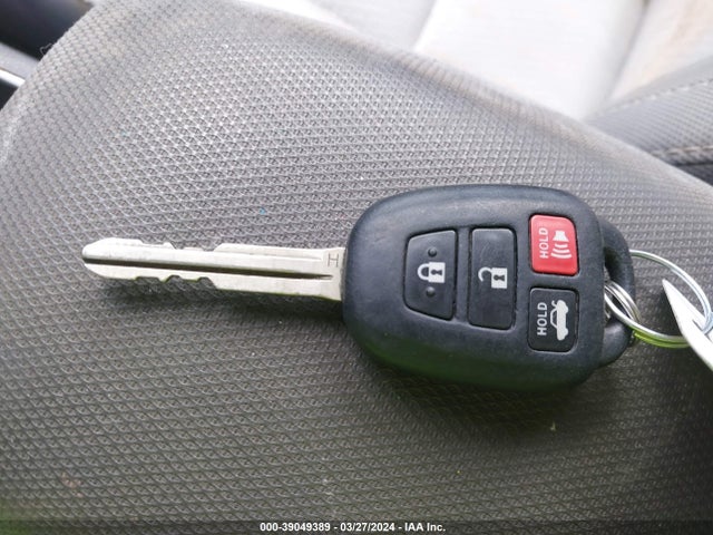 Toyota Corolla Le Plus 2016 2T1BURHE1GC513873 Image 11
