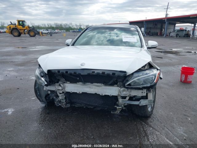 55SWF4JB4GU131801 Mercedes-Benz C 300 Luxury/sport