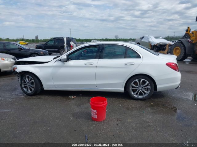 55SWF4JB4GU131801 Mercedes-Benz C 300 Luxury/sport