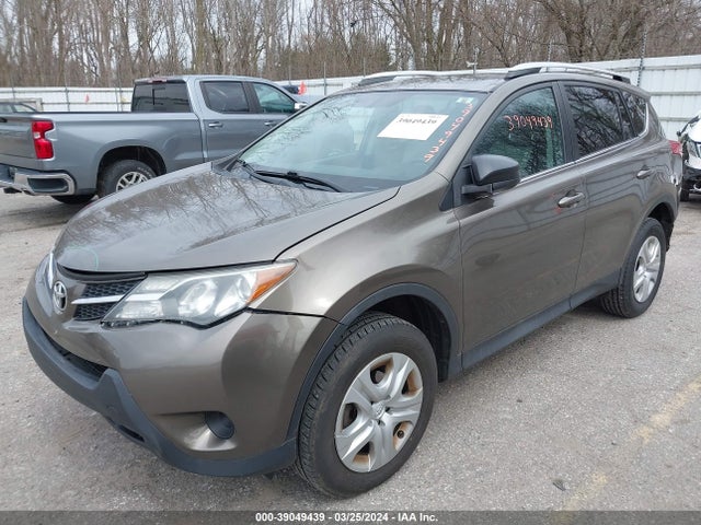 Toyota RAV4 LE 2015 2T3ZFREV4FW179467 Image 2