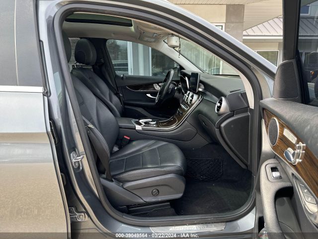 WDC0G4JB6GF084037 Mercedes-Benz GLC 300
