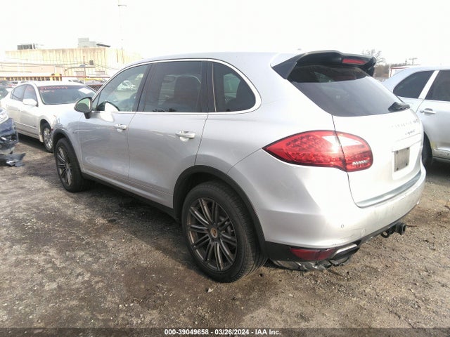 2013 PORSCHE CAYENNE WP1AF2A26DLA26054 Photo 2