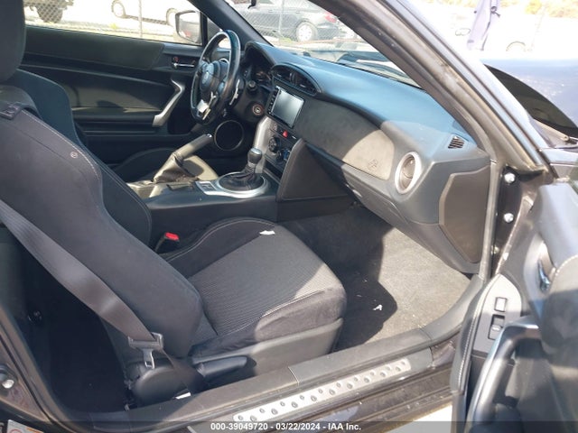 Toyota 86 2017 JF1ZNAA14H8702637 Image 5