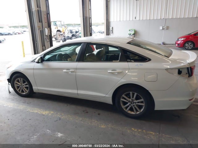 Hyundai SONATA SE 2016 5NPE24AF4GH261932 Image 14
