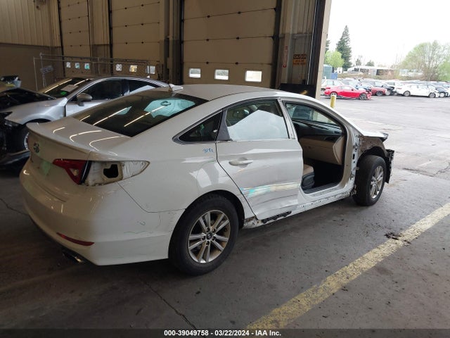 Hyundai SONATA SE 2016 5NPE24AF4GH261932 Image 4