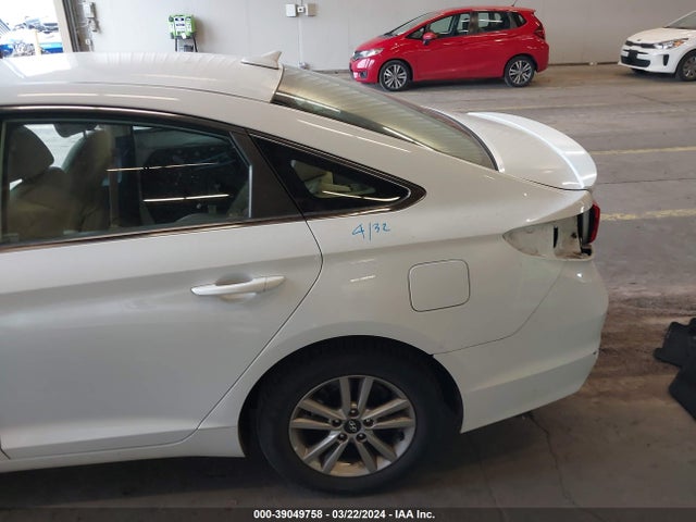 Hyundai SONATA SE 2016 5NPE24AF4GH261932 Image 6