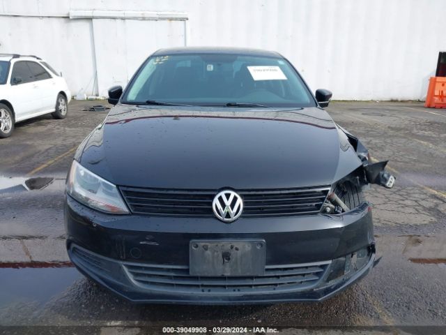 3VWD17AJXEM413365 Volkswagen Jetta 1.8t Se