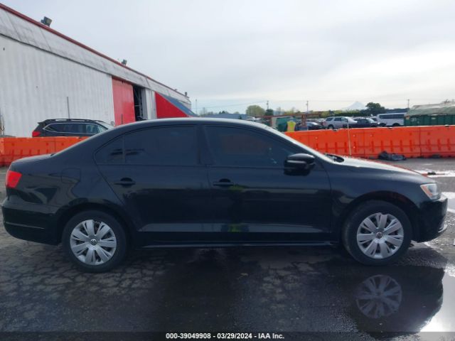 3VWD17AJXEM413365 Volkswagen Jetta 1.8t Se