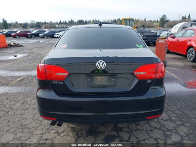 3VWD17AJXEM413365 Volkswagen Jetta 1.8t Se
