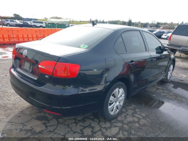 3VWD17AJXEM413365 Volkswagen Jetta 1.8t Se