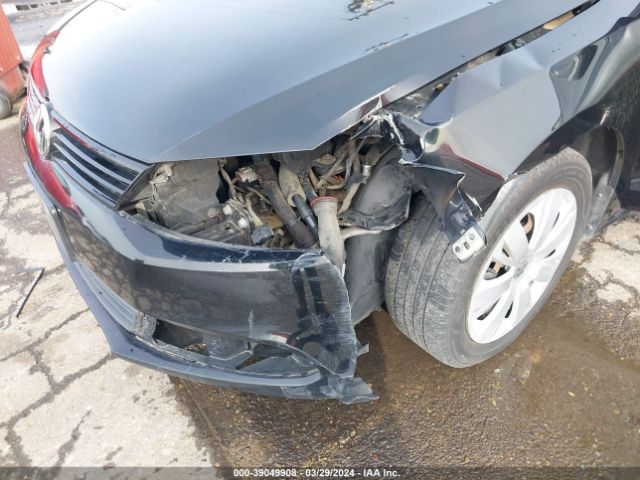 3VWD17AJXEM413365 Volkswagen Jetta 1.8t Se