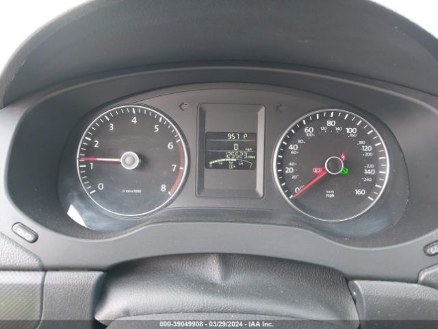 3VWD17AJXEM413365 Volkswagen Jetta 1.8t Se