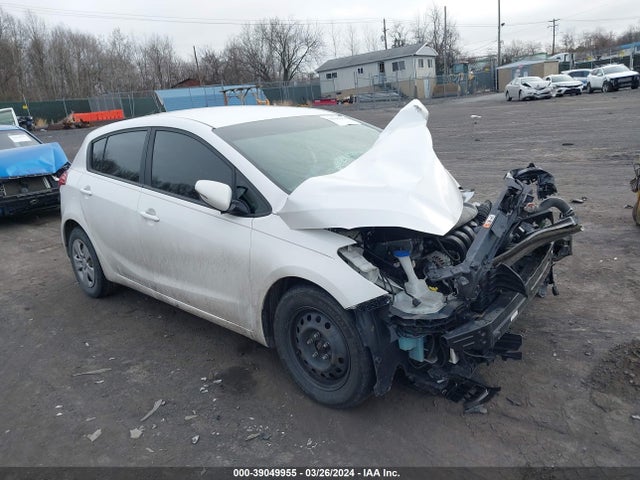 KIA FORTE LX 2017 KNAFK5A84H5702517 Image 1