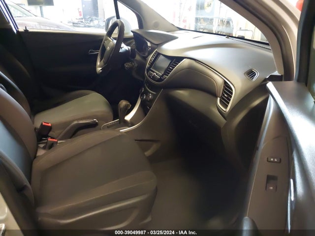 Chevrolet TRAX LS 2017 KL7CJKSB0HB181179 Image 5
