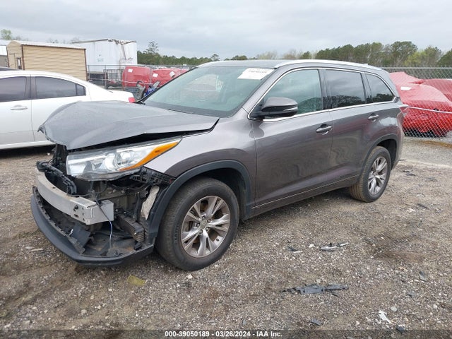 Toyota Highlander Xle V6 2015 5TDKKRFHXFS095662 Image 2